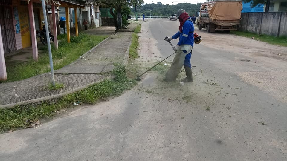 SECRETARIA MUNICIPAL DE MEIO AMBIENTE AVANÇA COM A LIMPEZA E CAPINA DA CIDADE